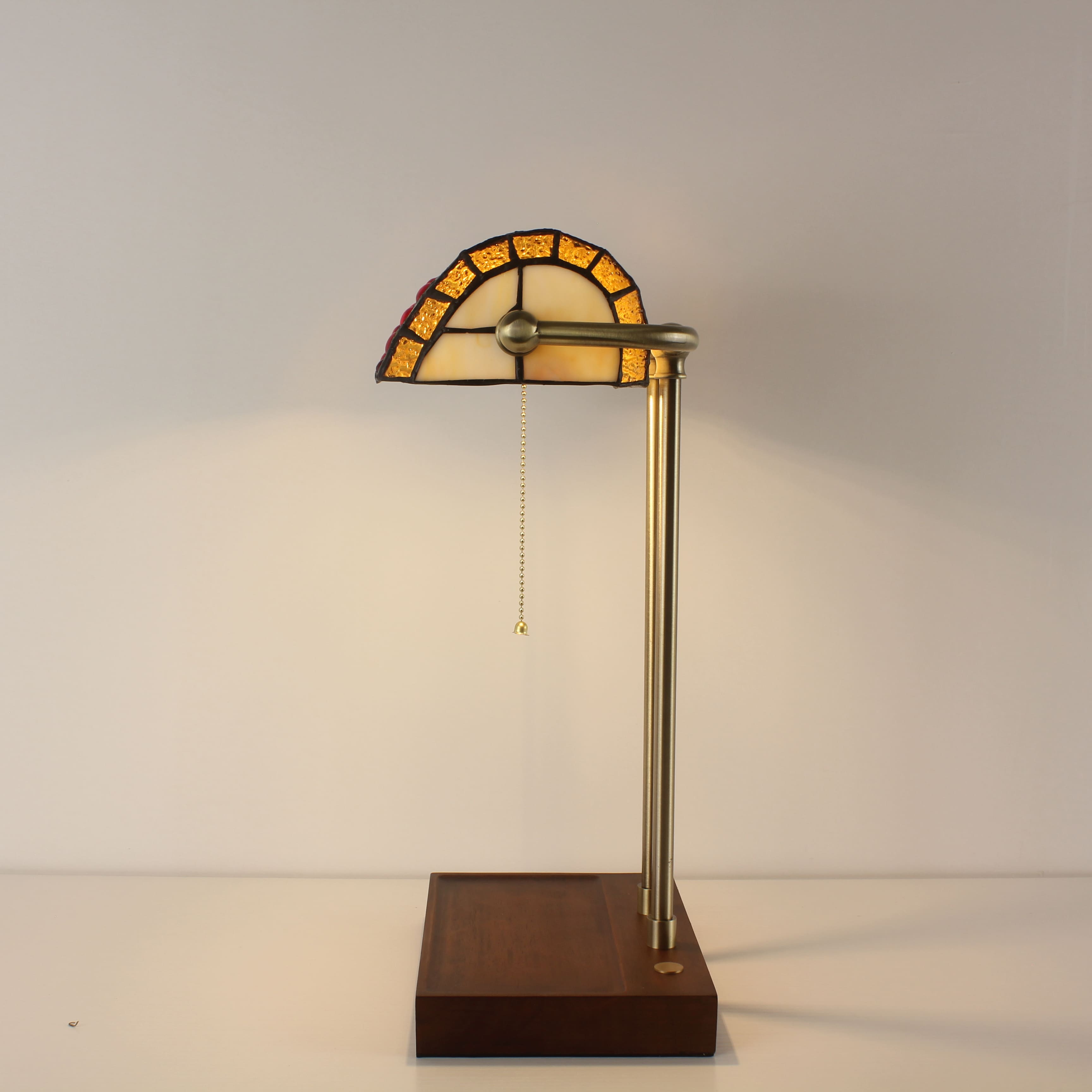 Cordless Stained Glass Bankers Desk Lamp - Grape Lampshade