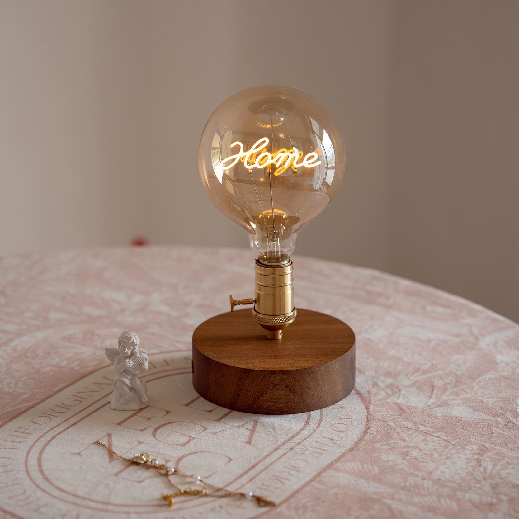 Edison Bulb Wooden Cordless Lamp